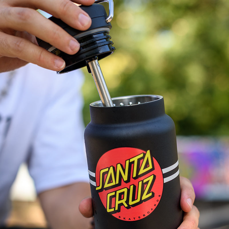 32oz-tkwide-with-twist-cap-santa-cruz-g5 32oz_tkwide_twist_water_bottle_santacruz_dot_lidoff_square.jpg