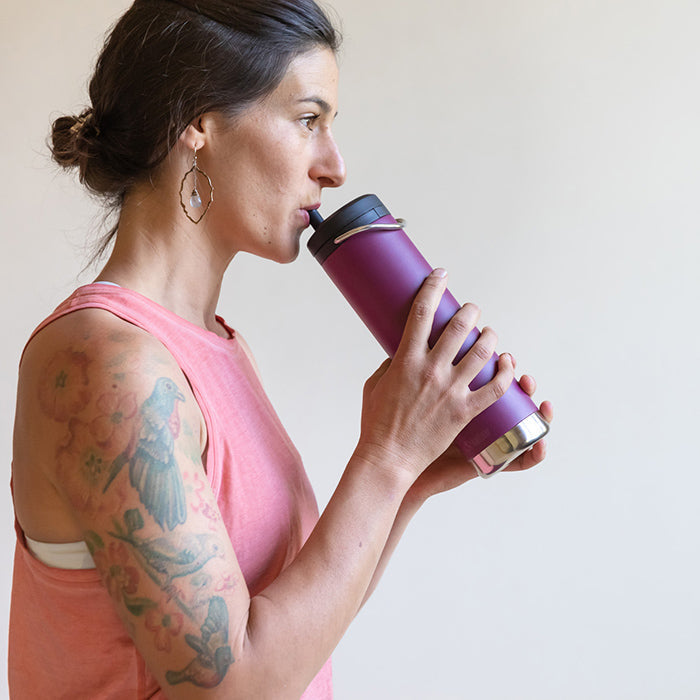 tkwide-twist-cap-with-straw-kit-t6 K20TKWPT-PP-T-TWIST-straw_cap_drinking_yoga_lifestyle_64bb08ca-98d0-4e89-83fd-b166cda65ccd.jpg