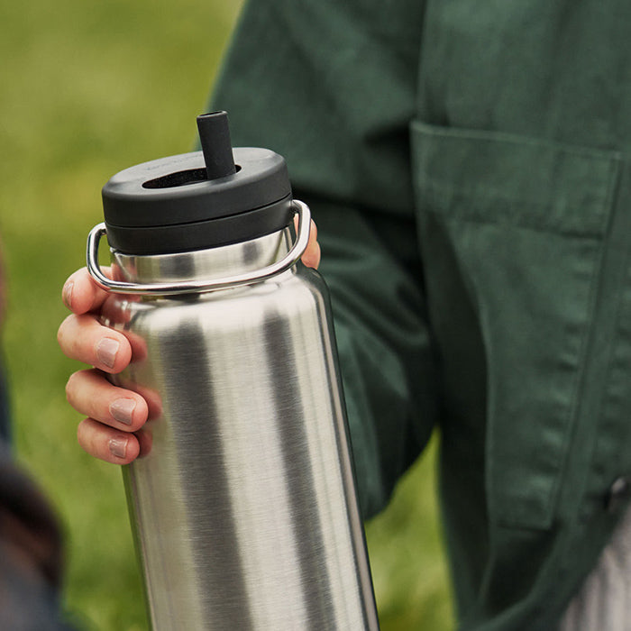 tkwide-twist-cap-with-straw-kit-t6 K32TKWSSL-BS-T-TWIST-32_oz_water_bottle_straw_cap_lifestyle_76e40be3-2488-47fa-afd0-c7d5ba075b15.jpg