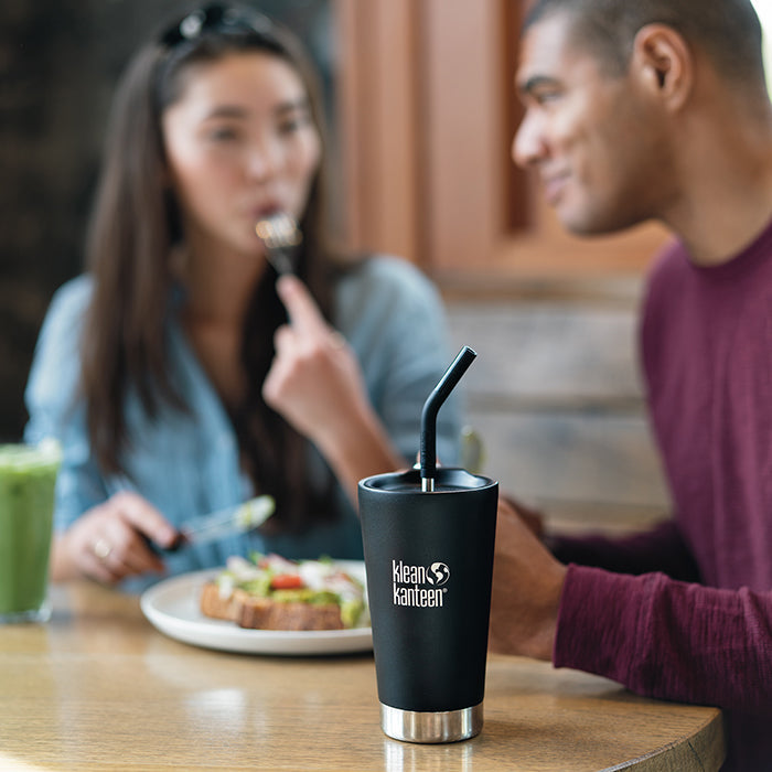 straw-2-pack-with-brush-black-r7 coffee-tumbler-metal_straw_lifestyle.jpg