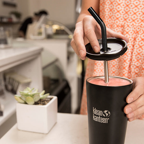 tumbler-straw-lid-with-straw-z9 steel_straw_smoothie-At-Counter-With-Lid_lifestyle_a071dbd2-9fd8-4eea-b04c-2a3732ff8612.jpg