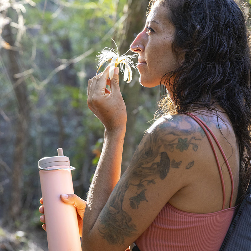 20oz-tkwide-made-to-do-more-bundle-a7 tkwide_20oz_insulated_bottle_twist_woman_flower_costarica_square.jpg