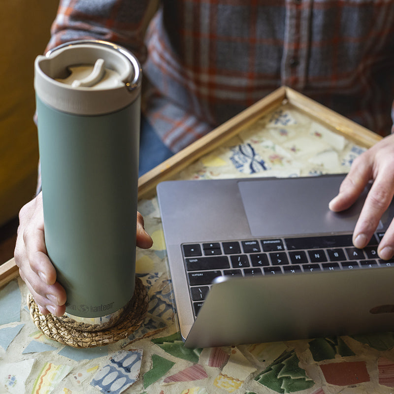 20oz-tkwide-with-cafe-cap-l9 tkwide_20oz_insulated_tumbler_cafe_laptop_closeup_square.jpg